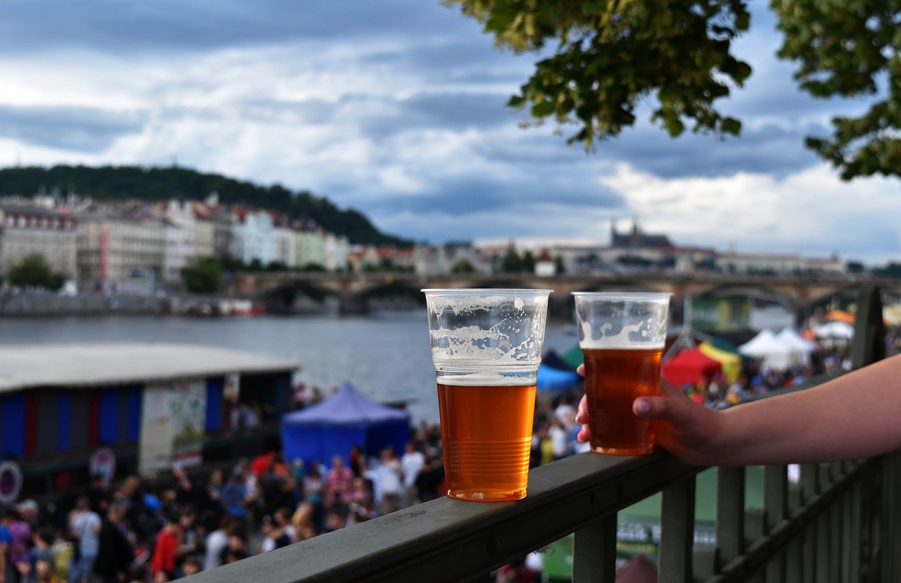 Opilí turisté a otrlí domorodci