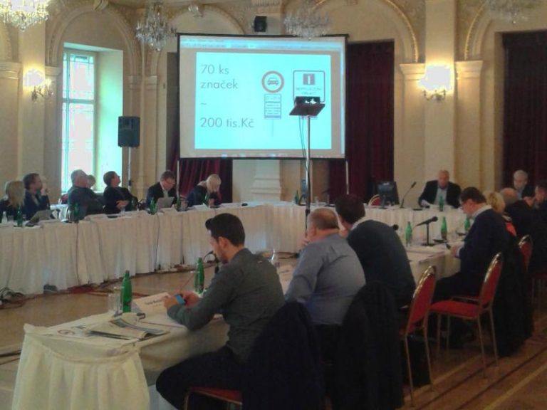 Tranzitní doprava bude památkovou rezervací Prahy 1 projíždět i nadále (tisková zpráva)